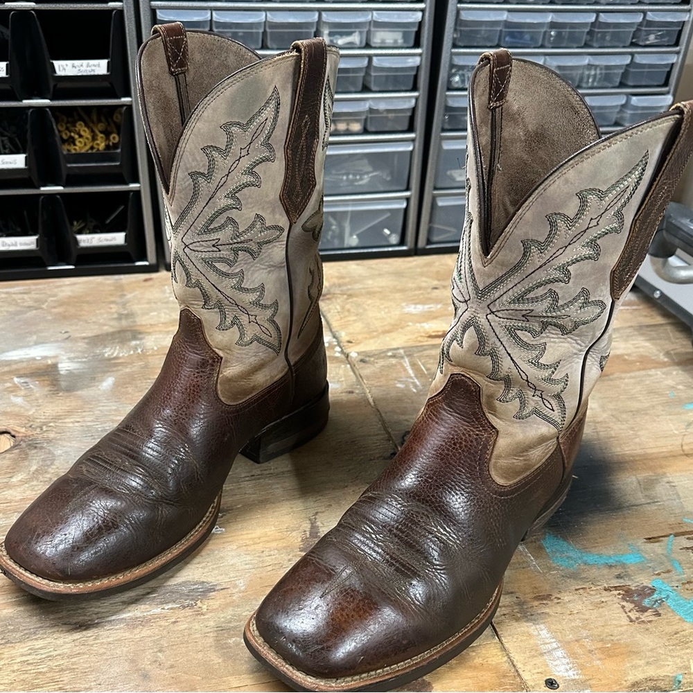 Mens square toe Ariat brand boots.